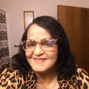 Meet your Posher, Helen